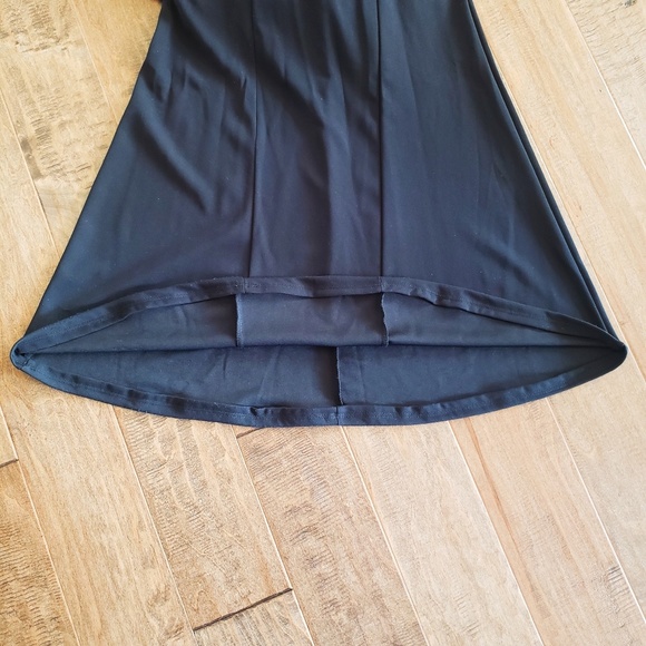 Off the shoulder mermaid gown forever 21 size medium - Picture 6 of 8